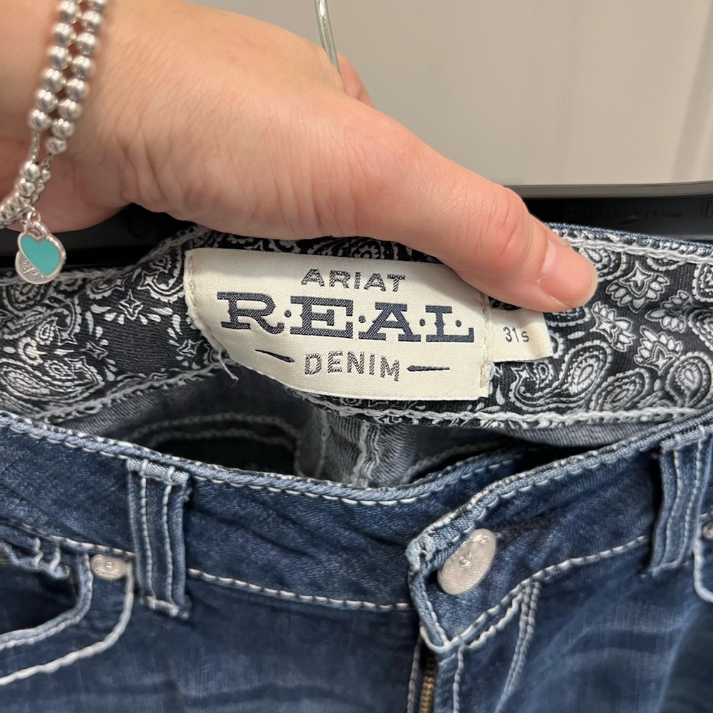 Women’s Western Jeans - Picture 4 of 5